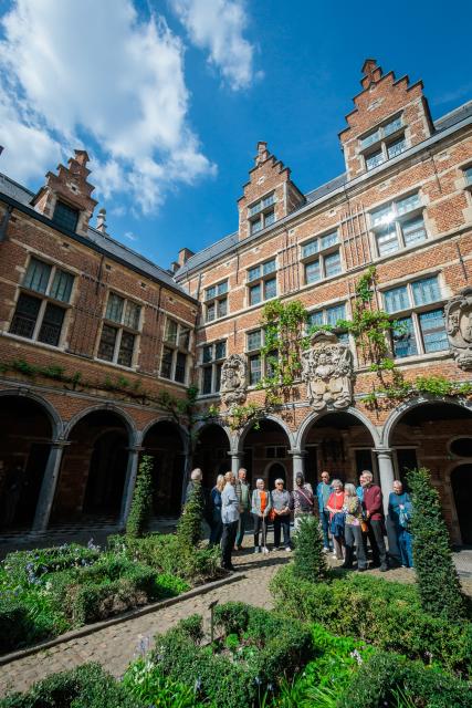 Guided tour: Plantin’s plants